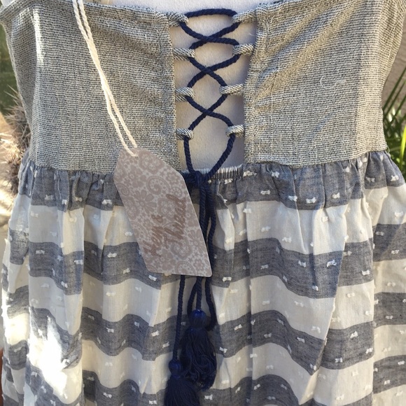 HEM & THREAD Lace UP Dress - Picture 4 of 4